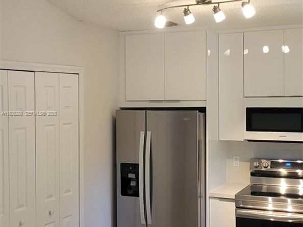 2125 NW 77th Way 201, Pembroke Pines FL 33024