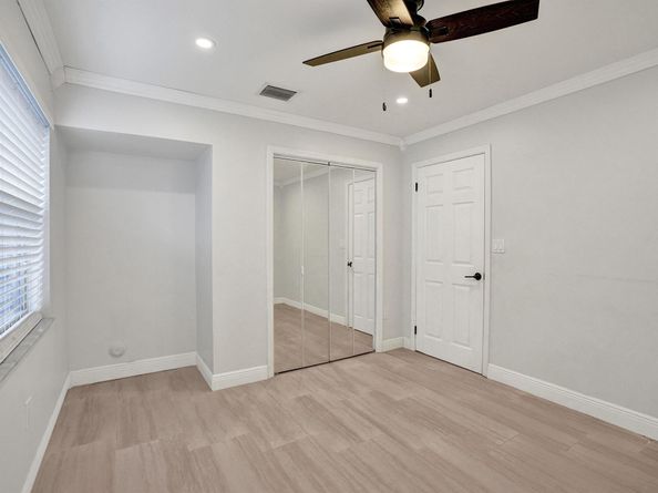 1930 NW 180th Way, Pembroke Pines FL 33029