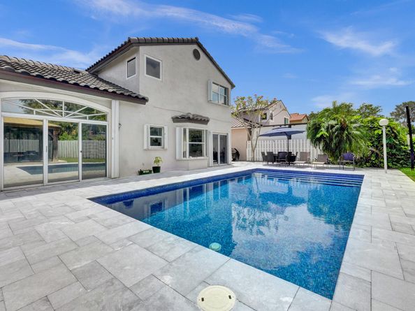 1930 NW 180th Way, Pembroke Pines FL 33029