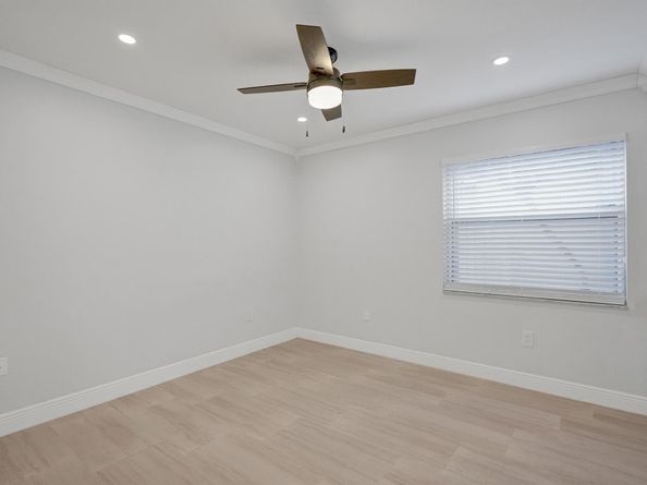 1930 NW 180th Way, Pembroke Pines FL 33029