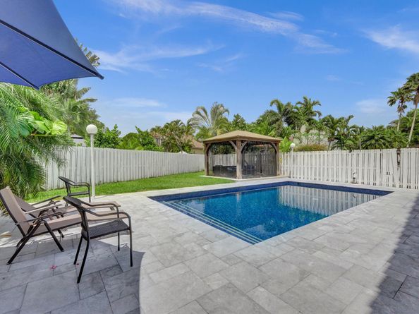1930 NW 180th Way, Pembroke Pines FL 33029