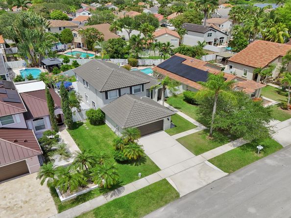 1930 NW 180th Way, Pembroke Pines FL 33029