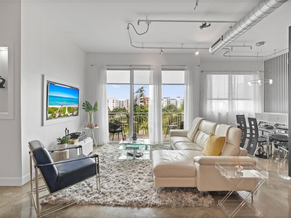 313 NE 2nd Street 405, Fort Lauderdale FL 33301