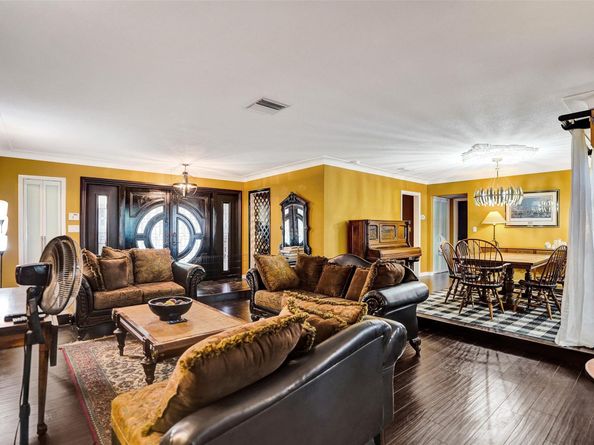 2116 NE 62nd St, Fort Lauderdale FL 33308