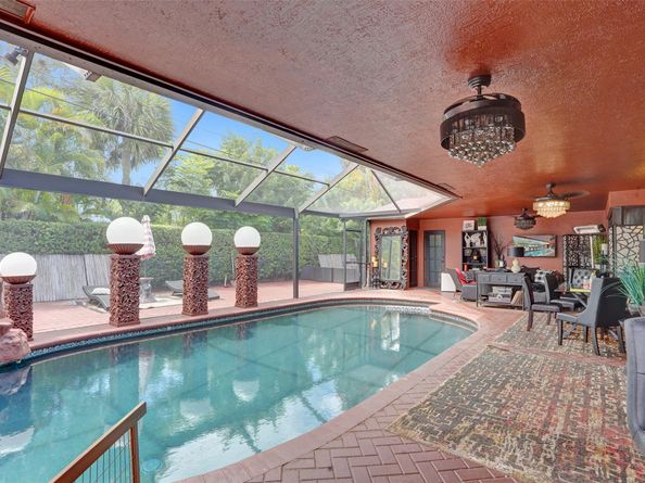 2116 NE 62nd St, Fort Lauderdale FL 33308