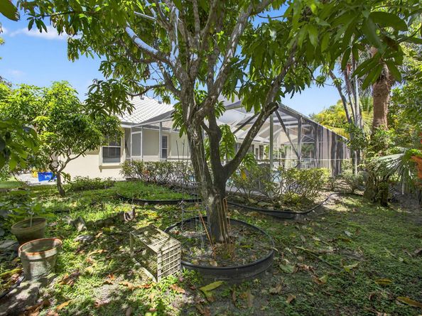 103 Cypress Trace, Royal Palm Beach FL 33411