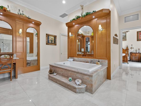 5801 Estates Dr, Southwest Ranches FL 33330