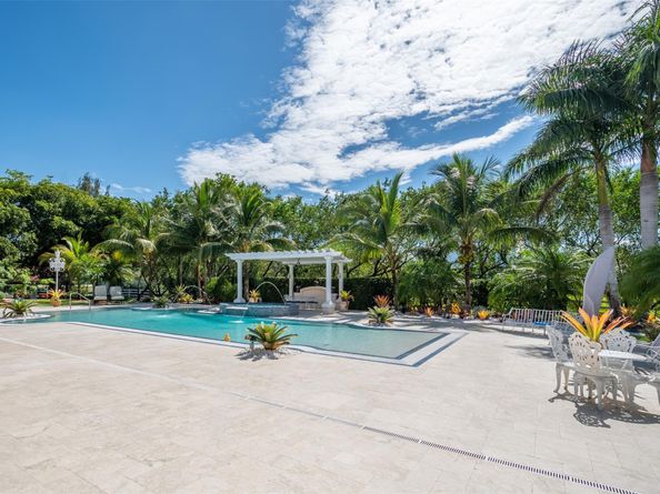 5801 Estates Dr, Southwest Ranches FL 33330
