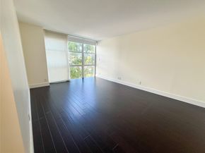 1000 Parkview Dr 319, Hallandale Beach FL 33009
