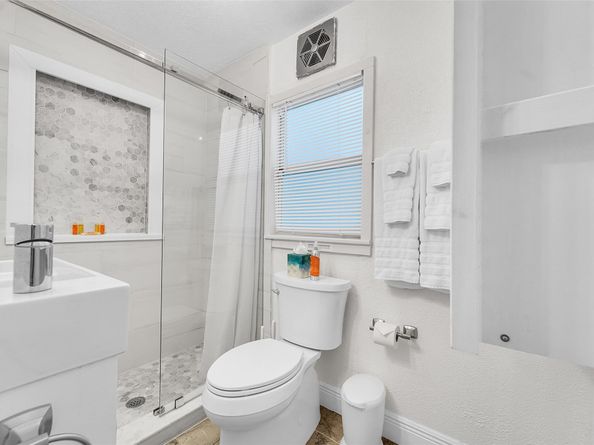 810 NE 14th Court, Fort Lauderdale FL 33304