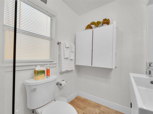 810 NE 14th Court, Fort Lauderdale FL 33304