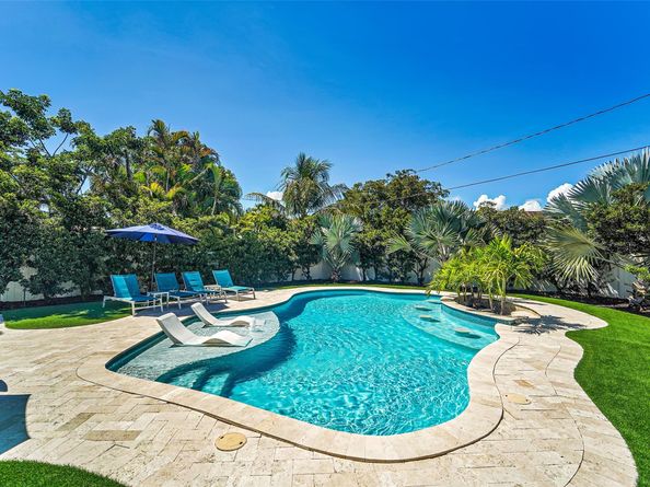 810 NE 14th Court, Fort Lauderdale FL 33304