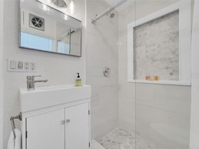 810 NE 14th Court, Fort Lauderdale FL 33304