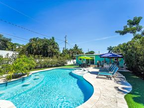 810 NE 14th Court, Fort Lauderdale FL 33304