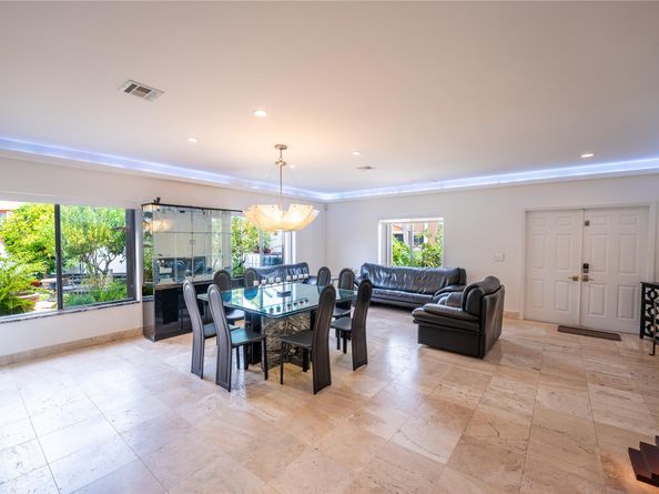 10770 Fox Glen Dr, Boca Raton FL 33428