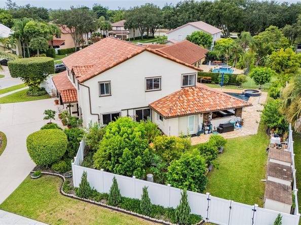 10770 Fox Glen Dr, Boca Raton FL 33428
