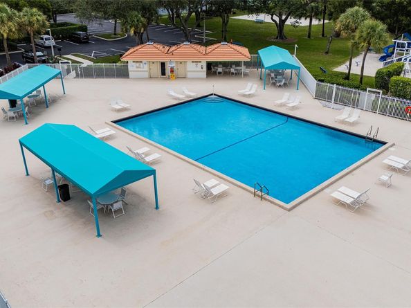 10770 Fox Glen Dr, Boca Raton FL 33428