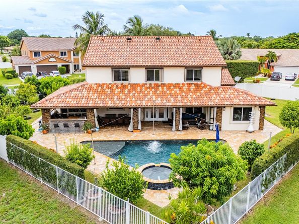 10770 Fox Glen Dr, Boca Raton FL 33428