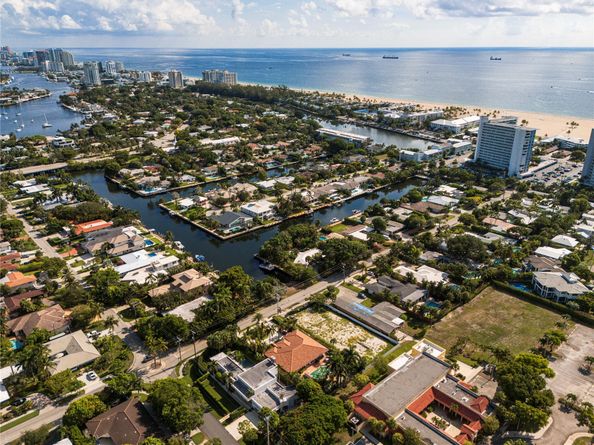 2512 Barbara Dr, Fort Lauderdale FL 33316