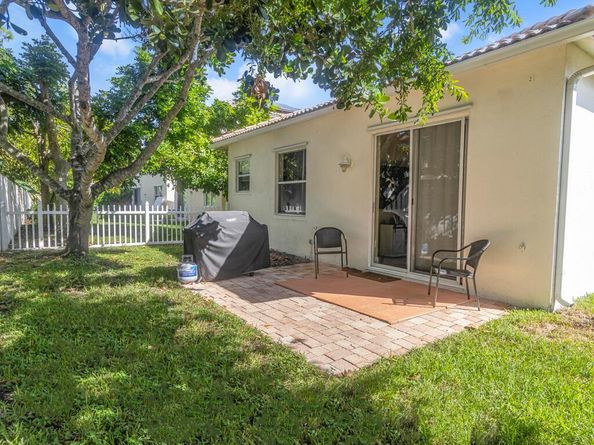 137 Prestige Drive, Royal Palm Beach FL 33411