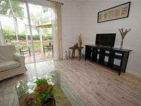 1978 Madeira Dr 1978, Weston FL 33327