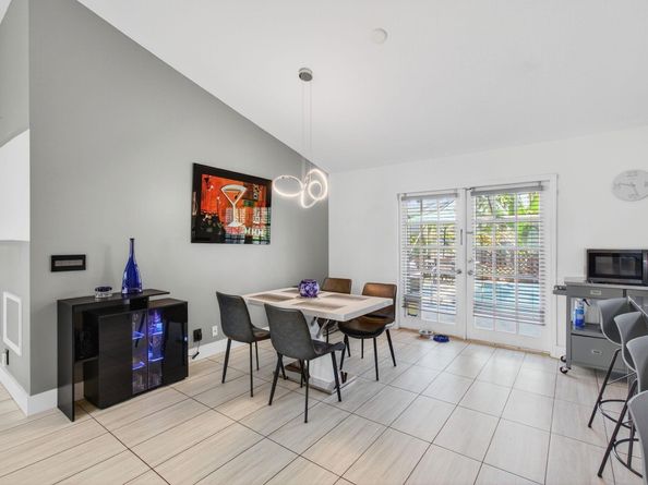 25 Cedar Circle, Boynton Beach FL 33436