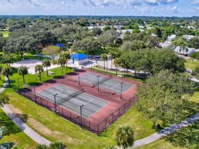25 Cedar Circle, Boynton Beach FL 33436