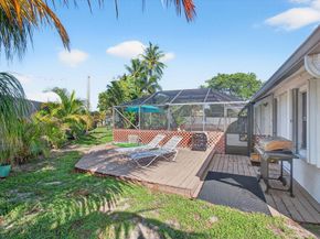 25 Cedar Circle, Boynton Beach FL 33436