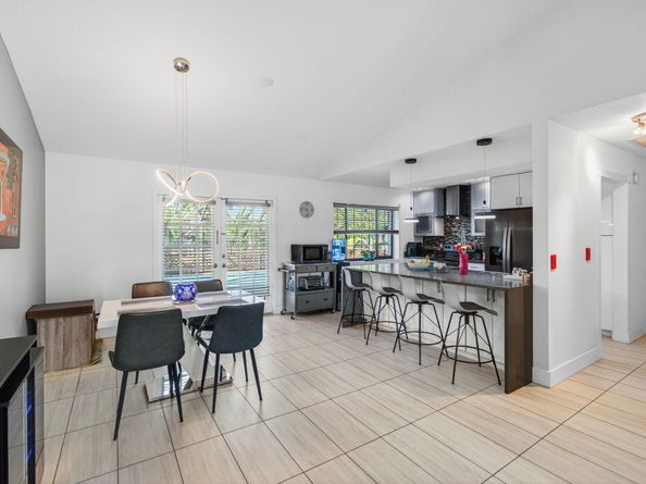 25 Cedar Circle, Boynton Beach FL 33436