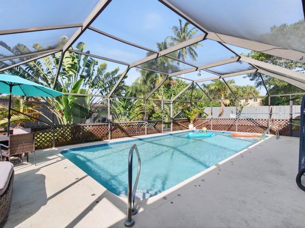 25 Cedar Circle, Boynton Beach FL 33436