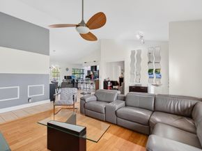 25 Cedar Circle, Boynton Beach FL 33436