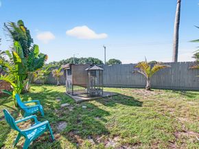 25 Cedar Circle, Boynton Beach FL 33436