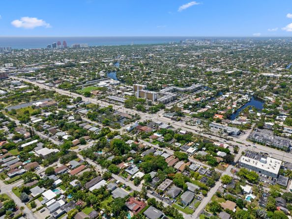 1561 NE 33rd Street, Oakland Park FL 33334
