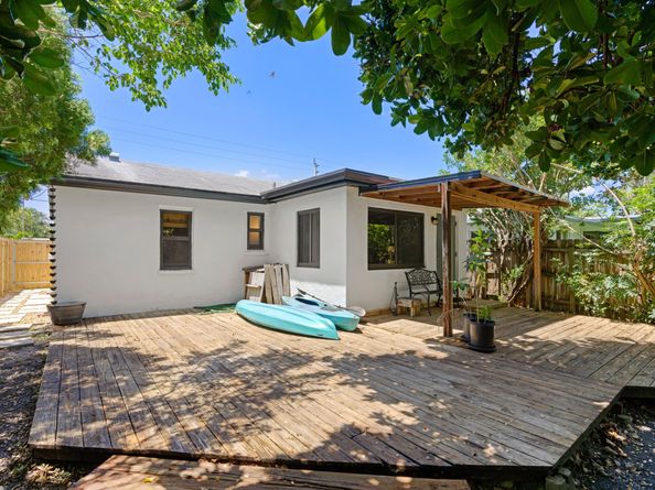 1561 NE 33rd Street, Oakland Park FL 33334