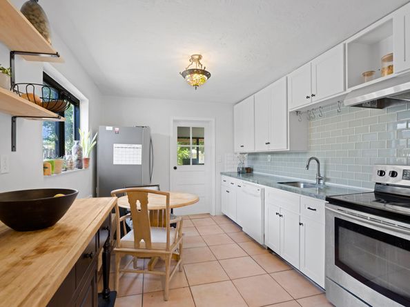 1561 NE 33rd Street, Oakland Park FL 33334