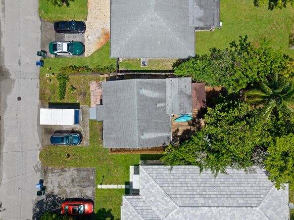 1561 NE 33rd Street, Oakland Park FL 33334