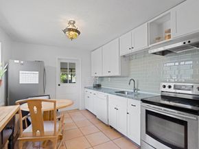 1561 NE 33rd Street, Oakland Park FL 33334
