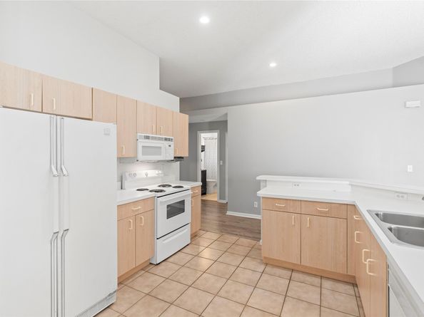 674 NW 183rd Way, Pembroke Pines FL 33029