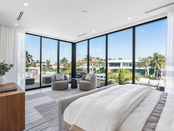 207 W Coconut Palm Road, Boca Raton FL 33432