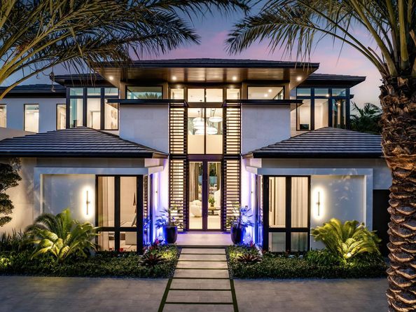 207 W Coconut Palm Road, Boca Raton FL 33432