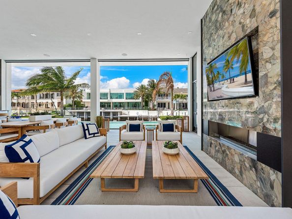 207 W Coconut Palm Road, Boca Raton FL 33432