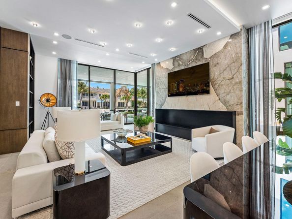 207 W Coconut Palm Road, Boca Raton FL 33432