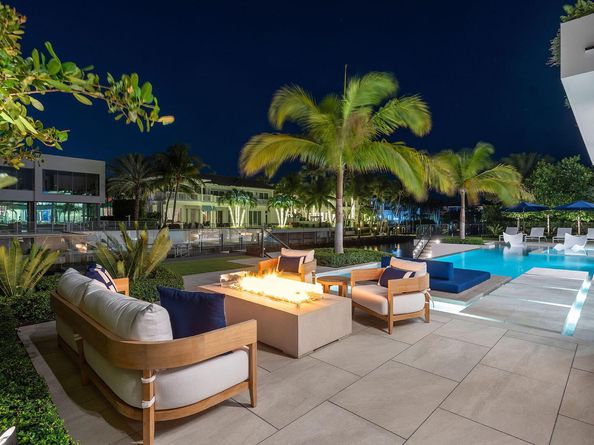 207 W Coconut Palm Road, Boca Raton FL 33432