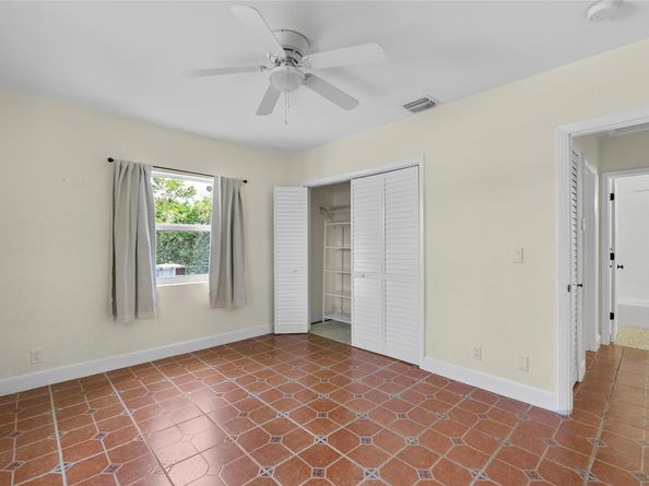 15 SE 13th Ave, Pompano Beach FL 33060