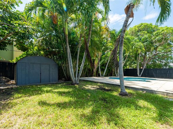 15 SE 13th Ave, Pompano Beach FL 33060