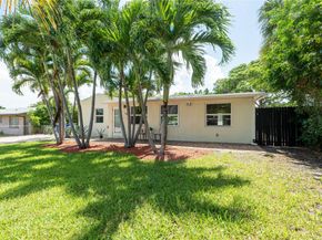 15 SE 13th Ave, Pompano Beach FL 33060