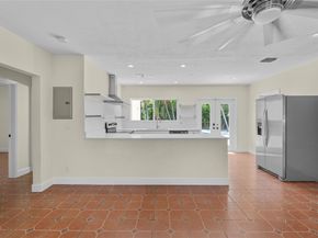 15 SE 13th Ave, Pompano Beach FL 33060