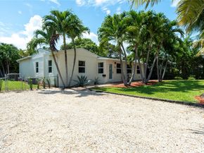 15 SE 13th Ave, Pompano Beach FL 33060
