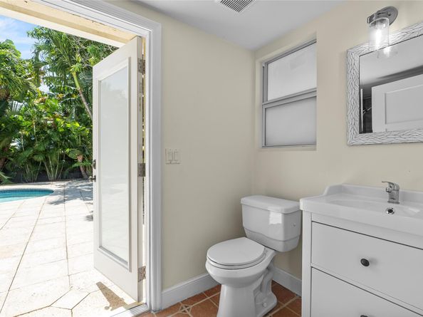 15 SE 13th Ave, Pompano Beach FL 33060