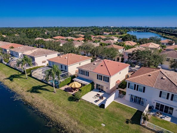 2069 Tarpon Lake Way, West Palm Beach FL 33411